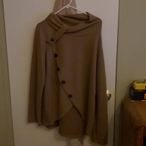 Clothes - Picture 10 of 16